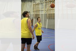 Grootmeesters Tata Steel Chess Tournament spelen basketbal
