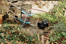 Slimme bewoner blust met tuinslang een brandje in woning Heemskerk