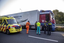 A9 enige tijd afgesloten na ongeval bij Uitgeest, vrachtwagenchauffeur aangehouden