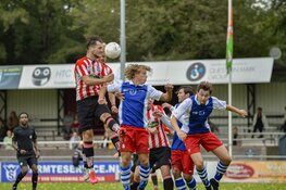 Pronk scoort hattrick tegen ADO &#39;20 bij collectieve teamprestatie Hollandia