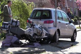 Automobiliste verliest controle over auto: meerdere auto's aangereden