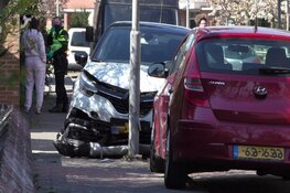 Automobiliste verliest controle over auto: meerdere auto's aangereden