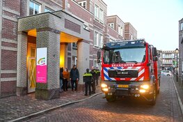 Rookontwikkeling in gezondheidscentrum door oliebol in magnetron