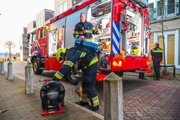 Rookontwikkeling in gezondheidscentrum door oliebol in magnetron