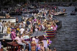 Canal Parade Pride Amsterdam in volle gang (fotoalbum)