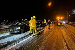 Meerdere auto's betrokken bij kettingbotsing op spekgladde A9