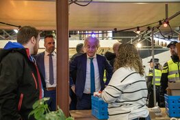 Veel politie bij bezoek Geert Wilders aan Bazaar Beverwijk