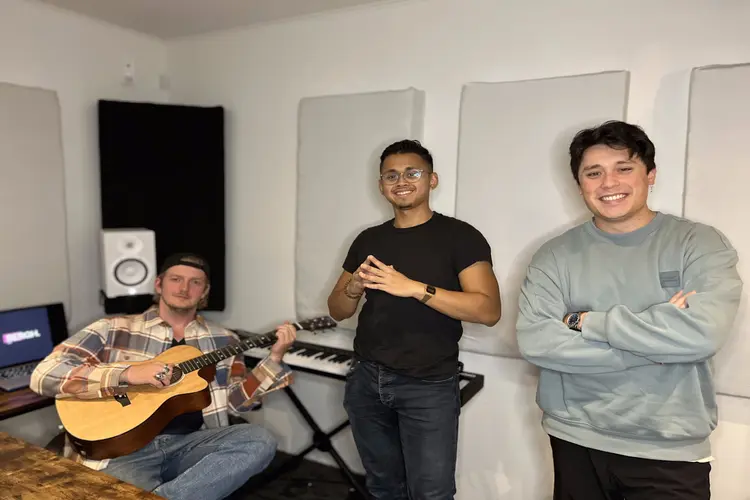 Van Douche naar Studio: BERGH helpt jou muzikaal op weg!