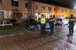 Vuurwerk in auto gegooid in Heemskerk