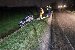Aanhanger met net gekochte boot schiet los in Heemskerk