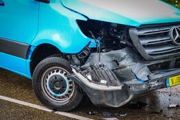 Bezorger van boodschappen betrokken bij botsing in Heemskerk