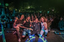 15-Jarig Jubileum van Lokale Rockband Twice The Same: Een Spectaculaire Viering in Café Lokaal