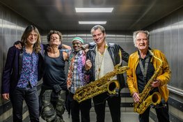 Paint Dry supports Hans Dulfer en krijgt masterclass van Dulfer-gitarist