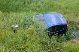 Bestuurder meegenomen door politie nadat auto in sloot belandt in Heemskerk