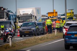 Schade en oponthoud na aanrijding op afrit A9 bij Uitgeest