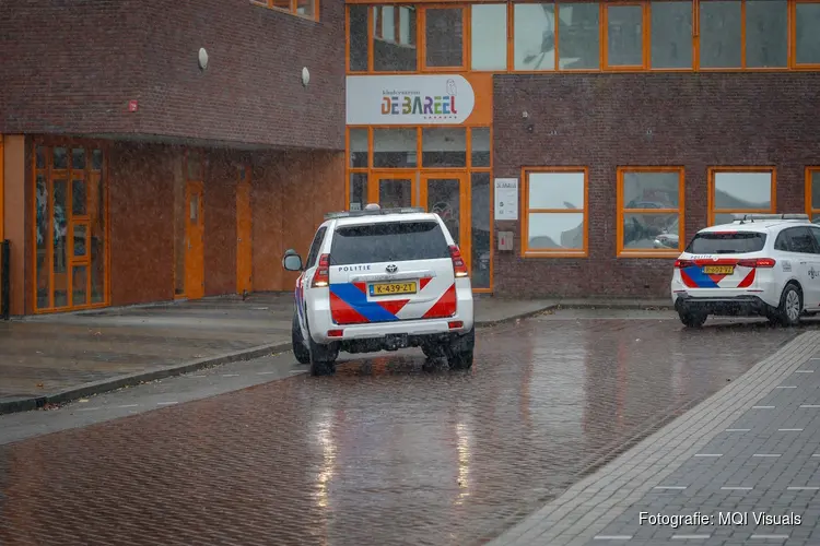 Persoon vlucht het water in na over het spoor te hebben gelopen in Heemskerk