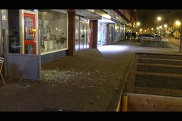Explosie richt grote schade aan bij winkelpand in Heemskerk