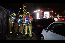 Autobrand in woonwijk te Heemskerk
