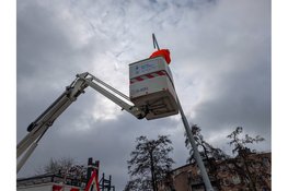 Automobilist gewond nadat deze tegen lantaarnpaal botst in Heemskerk