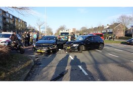 Flinke schade na ongeval tussen twee auto’s
