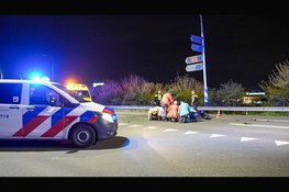 Motorrijder gewond na botsing met personenauto bij oprit A9