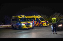 Motorrijder gewond na botsing met personenauto bij oprit A9