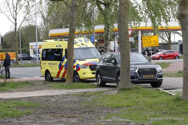 Wielrenner naar ziekenhuis na aanrijding tijdens Ronde van Noord Holland