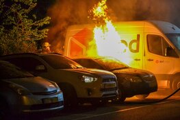 Meerdere voertuigen beschadigd bij nachtelijke autobrand in Heemskerk