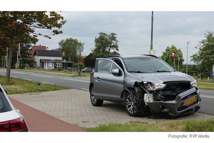 Motorrijder gewond na aanrijding met auto in Heemskerk