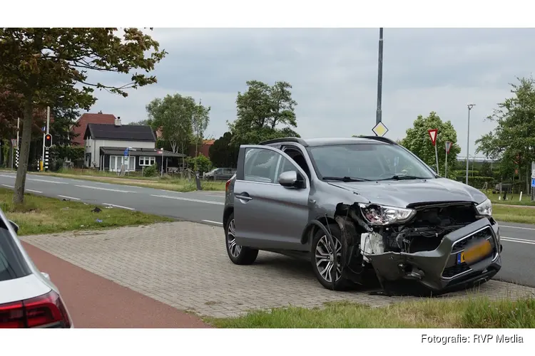Motorrijder gewond na aanrijding met auto in Heemskerk