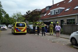 Vrouw ramt geparkeerde auto en woning in Heemskerk