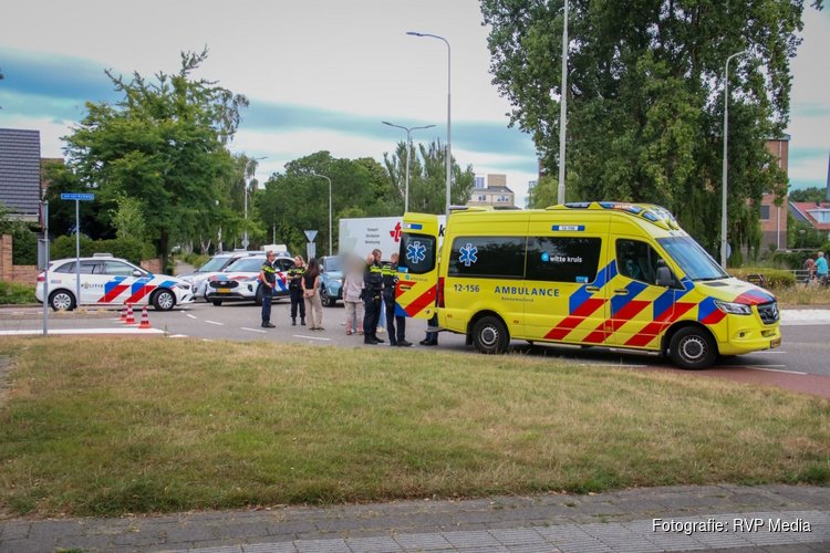 Fietsster gewond na aanrijding met auto in Heemskerk