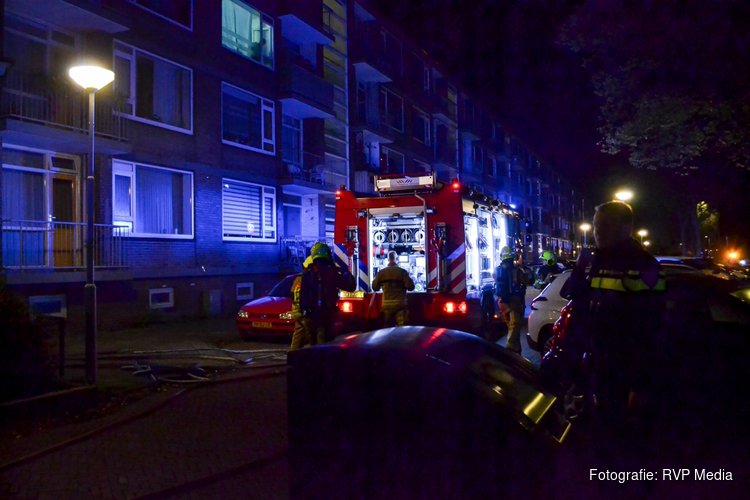 Grote brand verwoest appartement in Heemskerk: omliggende woningen ontruimd